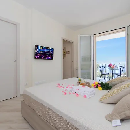 Serena 2 Amazing Sea View - Happy Alassio