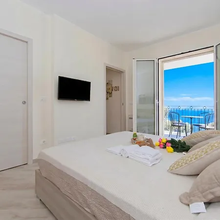 Serena 2 Amazing Sea View - Happy Apartment